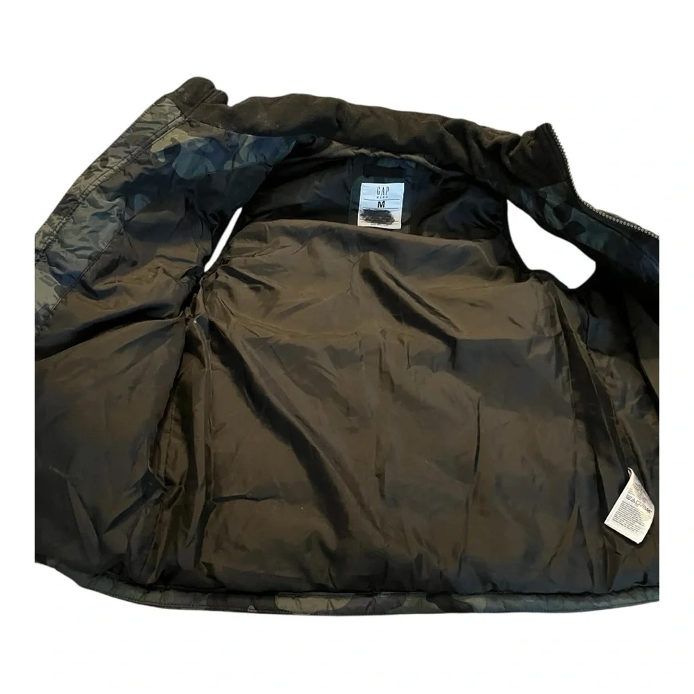 GAP Kids Camouflage Puffer Vest Size‎ M ColdControl Insulated